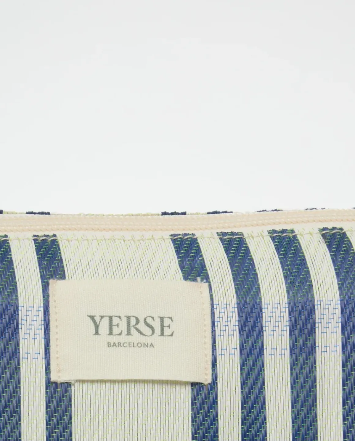 Clutch de rayas azul