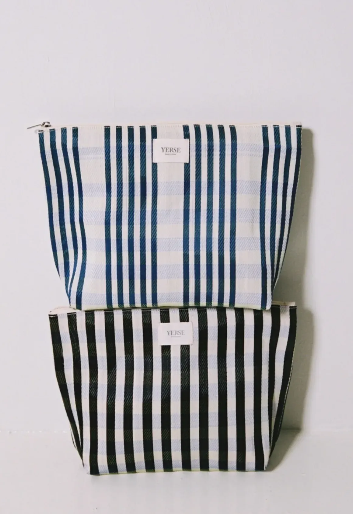 Clutch de rayas azul