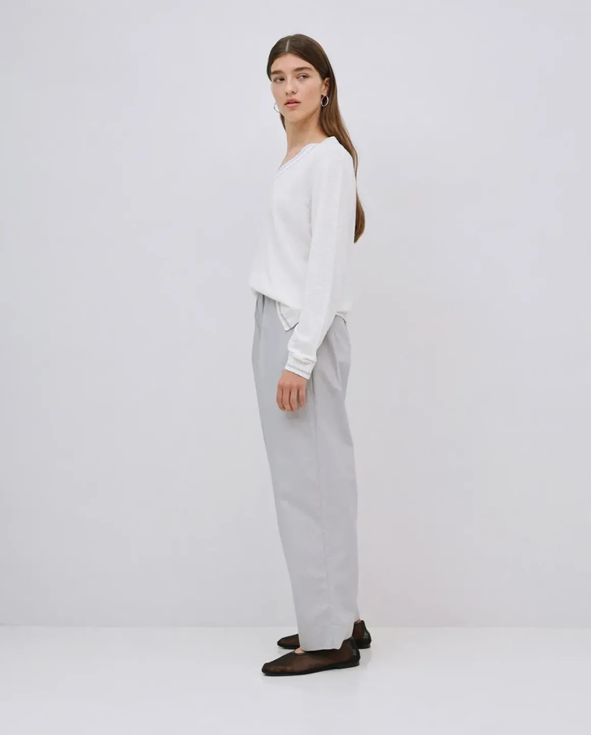 Pantalones rectos popelín gris