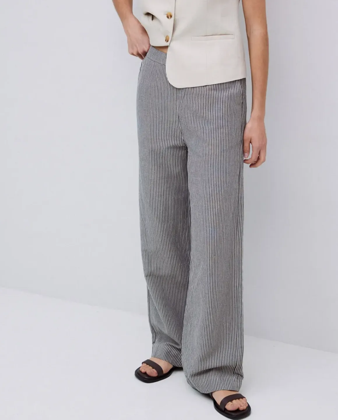 Pantalones rectos rayas azul grisáceo