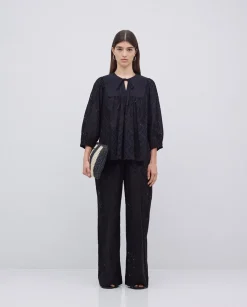 Pantalones wide leg bordado negro