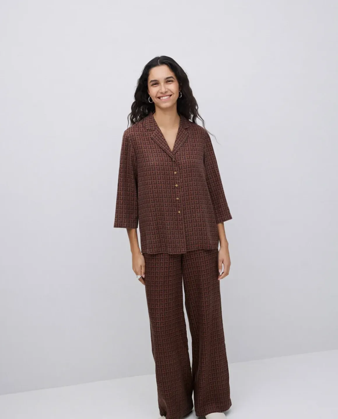 Pantalones wide leg tencel marrón