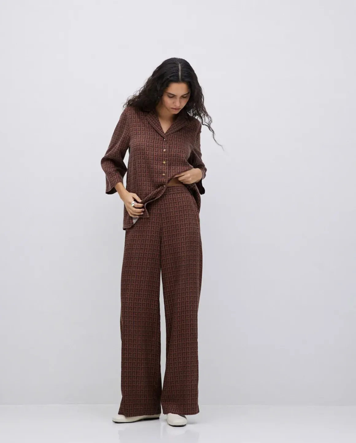 Pantalones wide leg tencel marrón