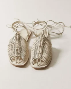 Sandalias planas handmade blanco roto