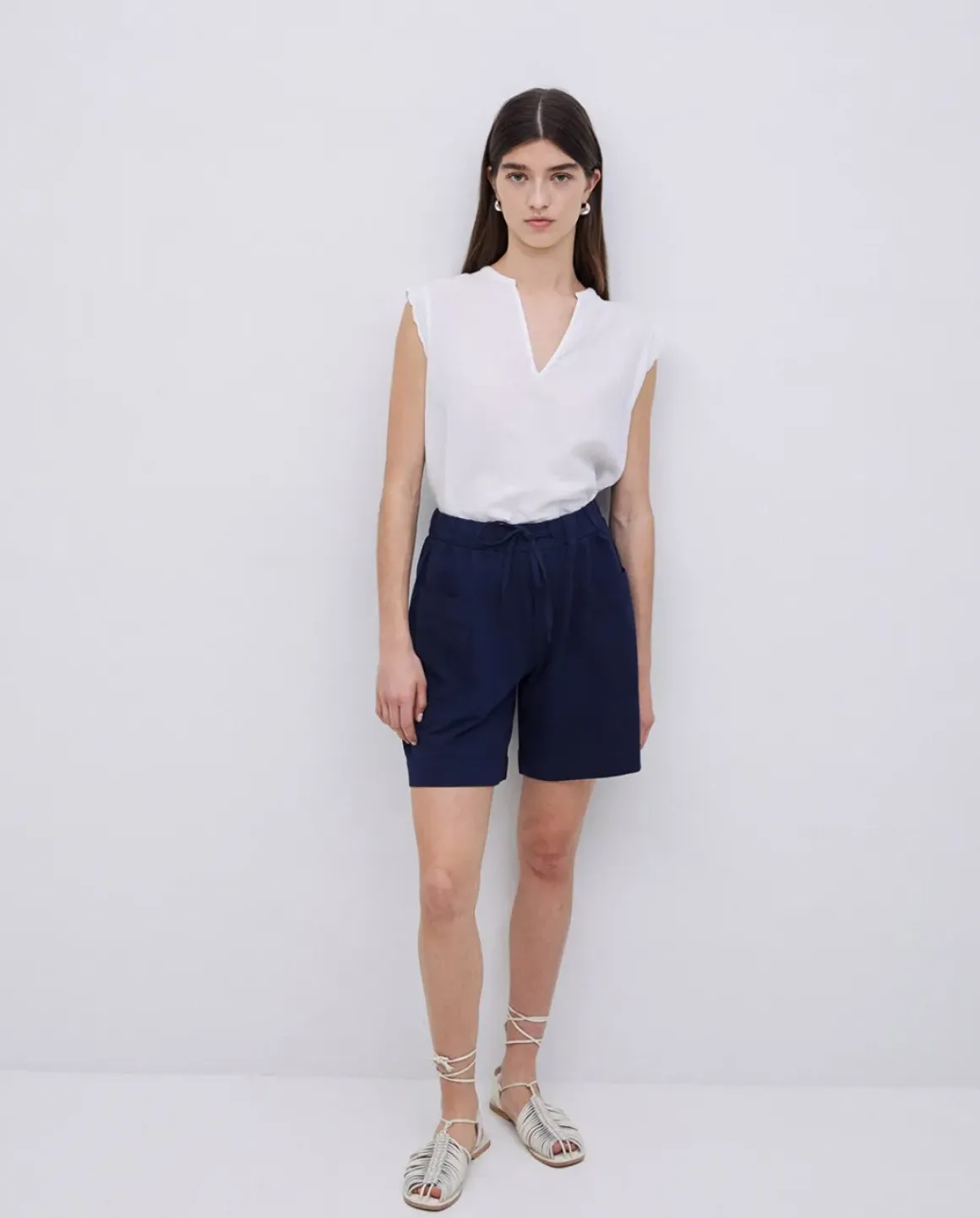 Shorts bolsillos plastrón azul oscuro