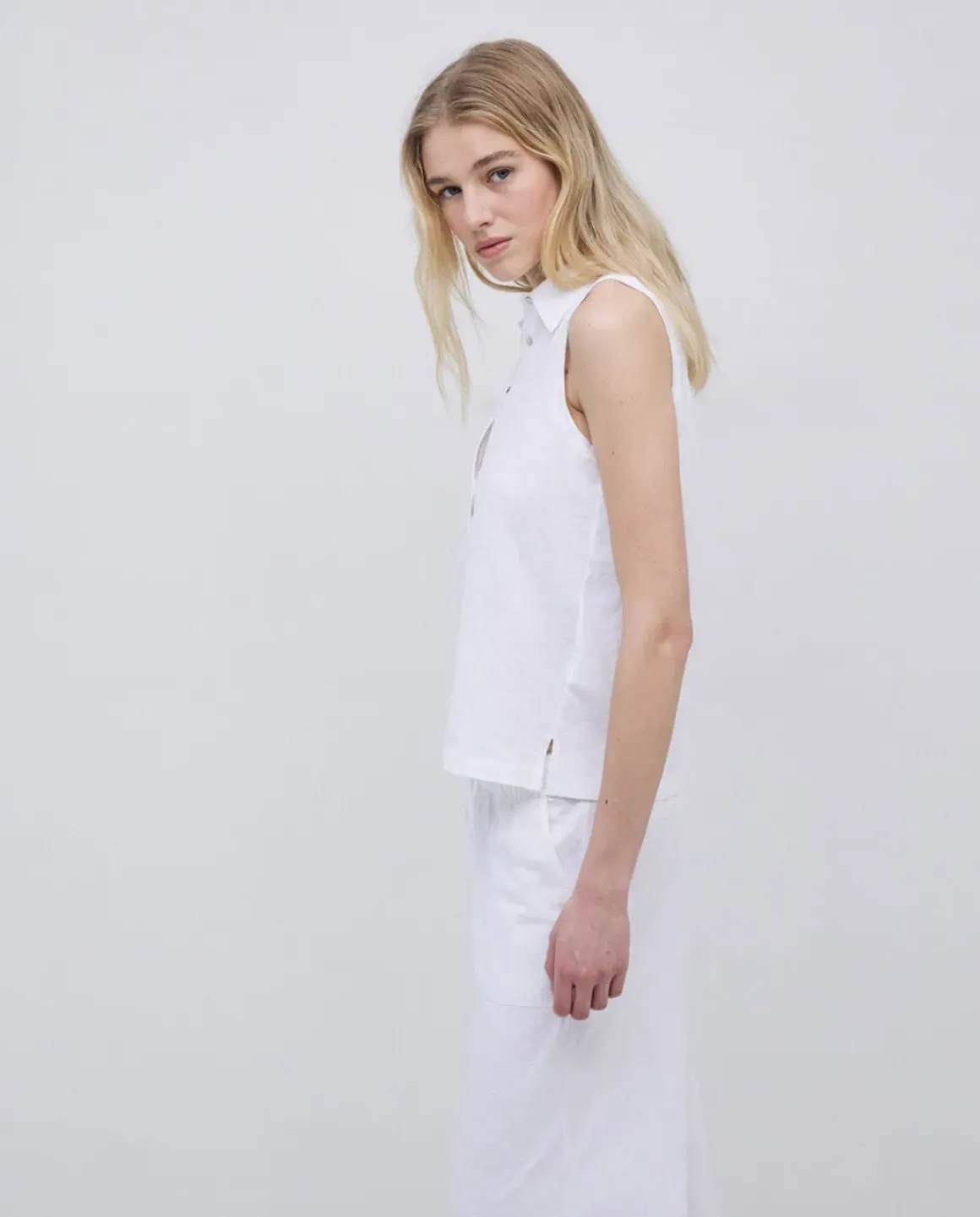 Top cuello polo botones blanco