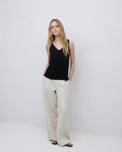 Top pico modal negro