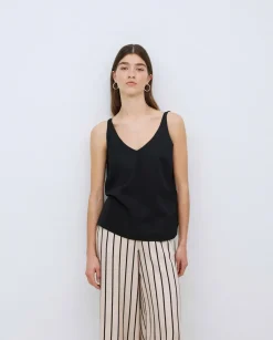 Top Tencel pico negro