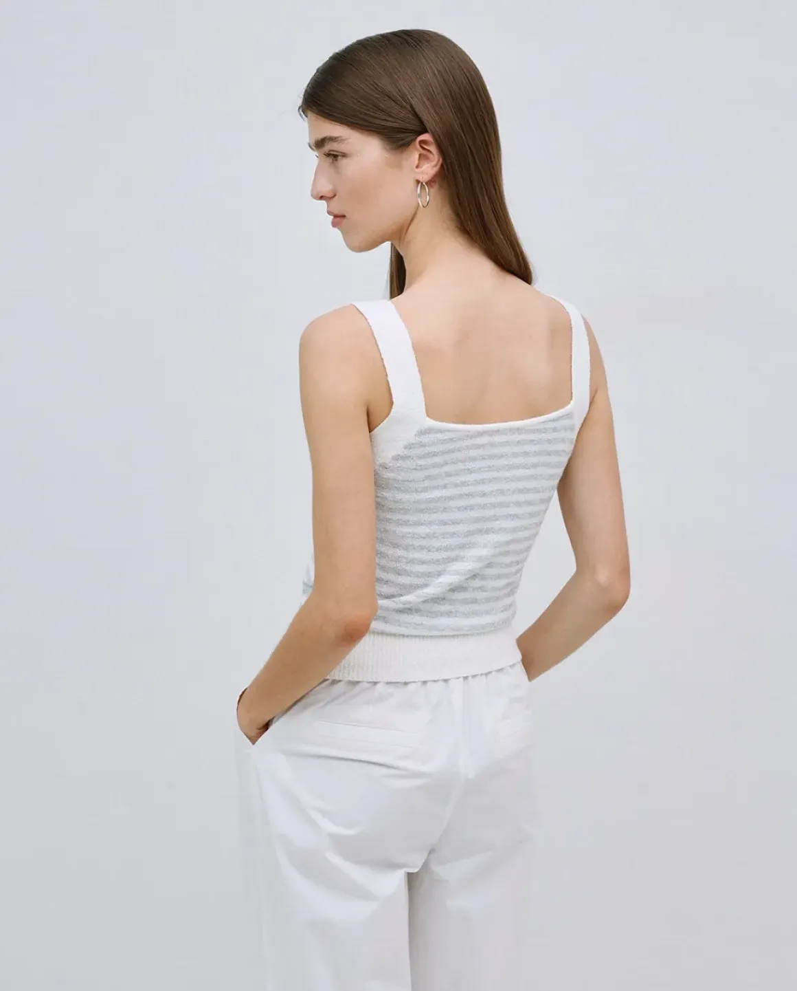 Top tirantes escote pico rayas gris