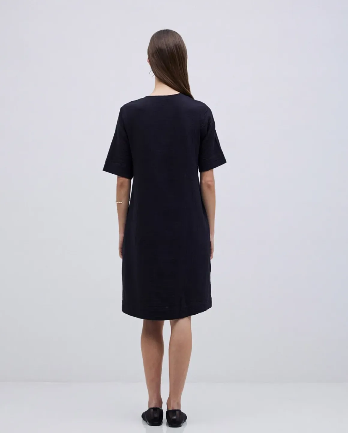 Vestido corto doble gasa negro