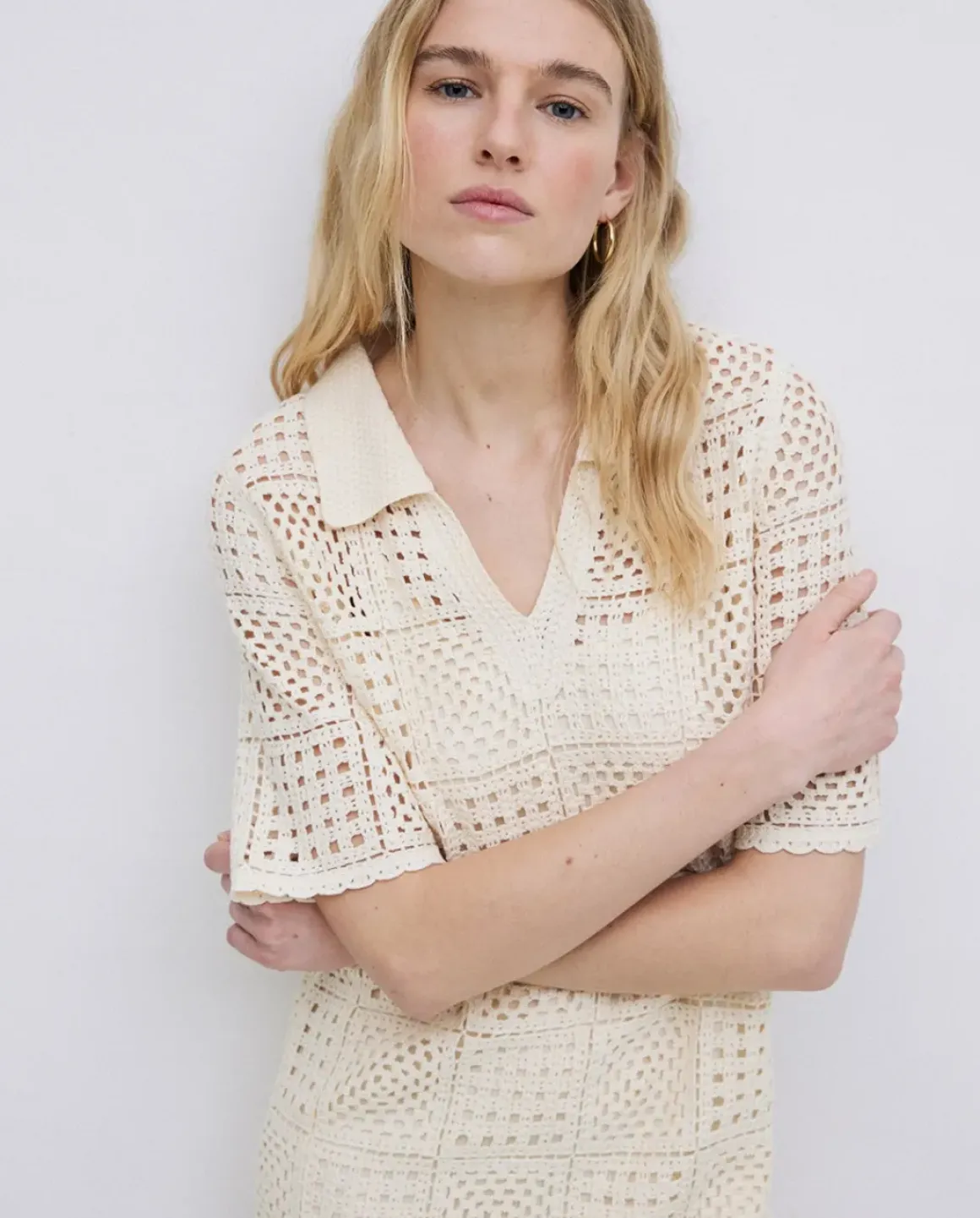 Vestido crochet cuello polo crudo