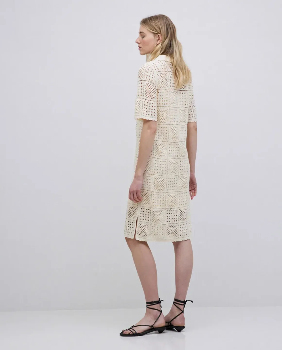 Vestido crochet cuello polo crudo