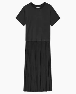 Vestido evasé falda plisada negro