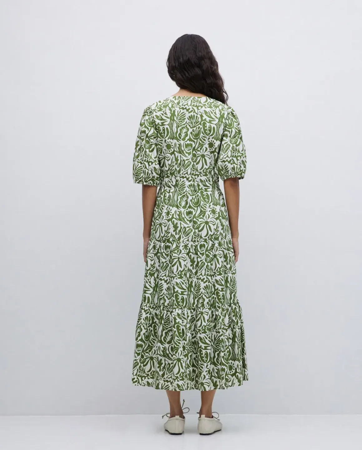 Vestido largo manga abullonada verde