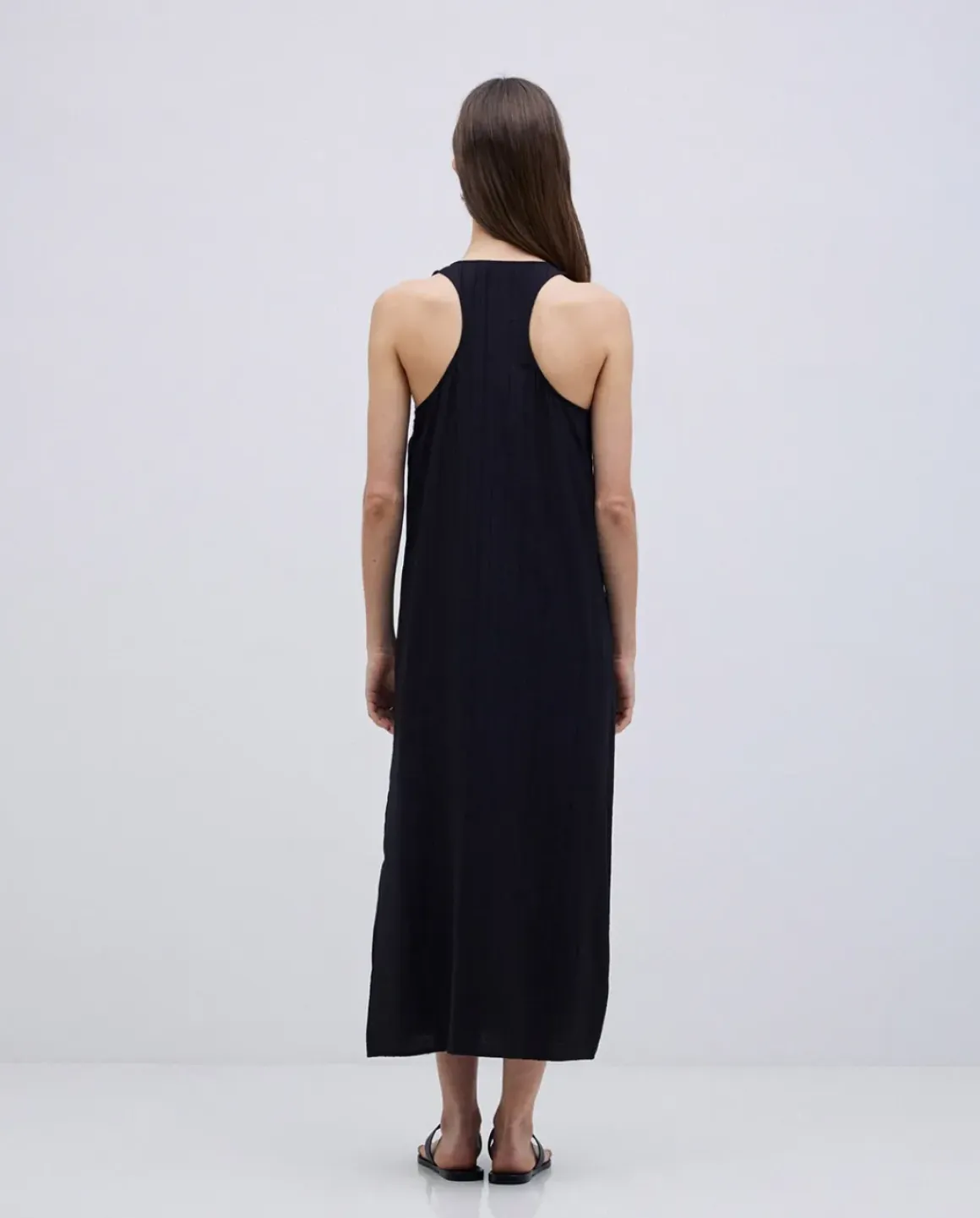 Vestido largo sin mangas negro