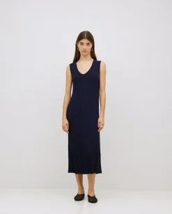 Vestido largo tirantes evasé azul oscuro