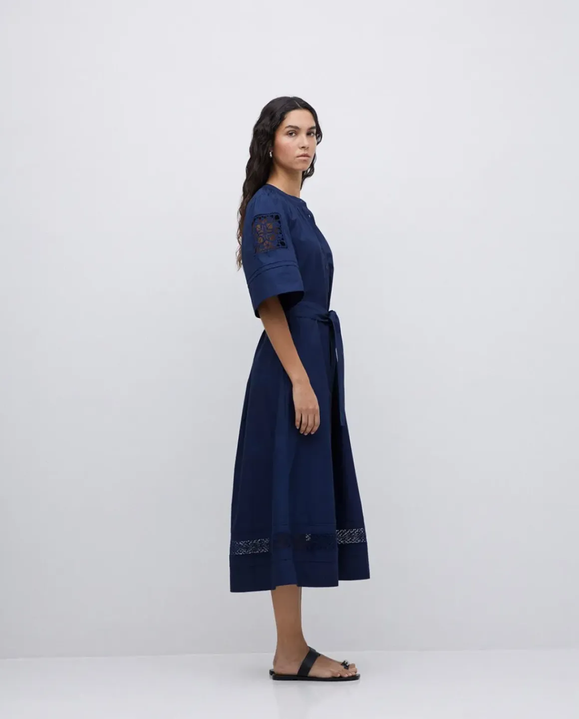 Vestido popelín puntillas azul oscuro