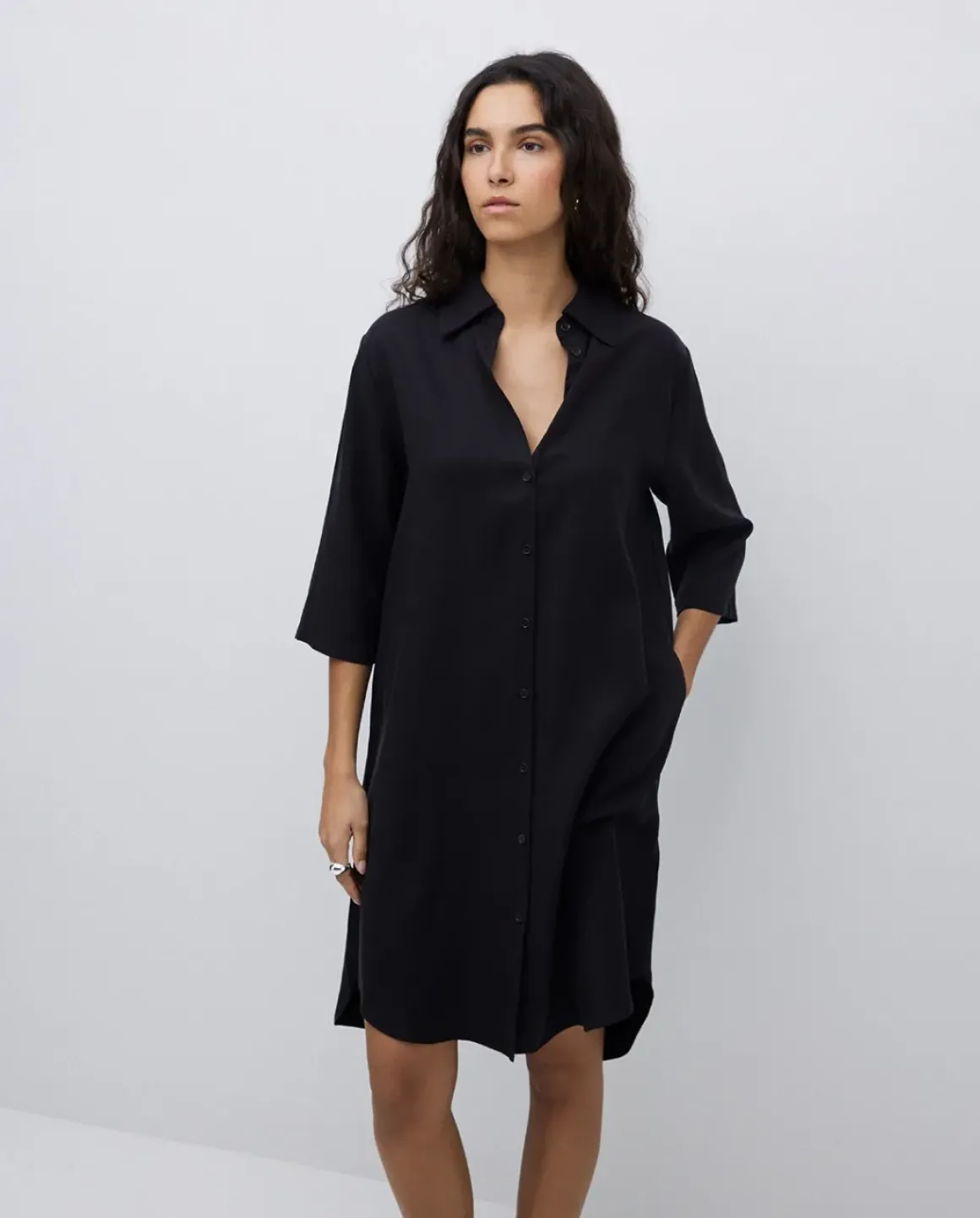 Vestido tencel cuello camisero negro
