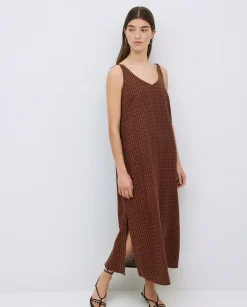 Vestido tencel pico chocolate